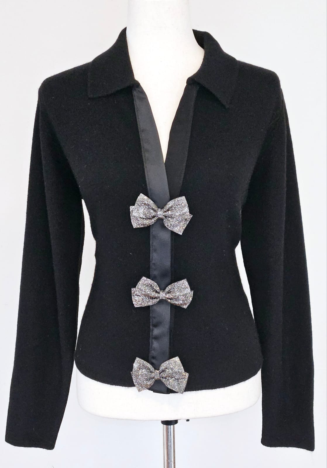 LARGE BLACK 100% CASHMERE COLLARED CARDIGAN WITH LONGSLEEVES AND 3 BOWS WITH GROSGRAIN TRIM AND MAGNETIC FRONT CLOSURE (AVAILABLE IN S M L XL)