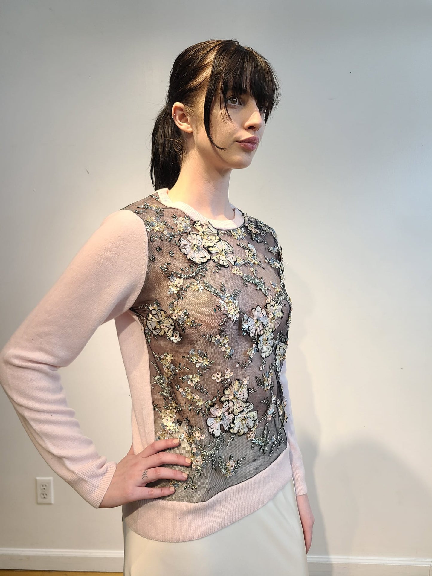 PINK CASHMERE CREW NECK WITH FRONT PASTEL FEATHER FLOWERS WITH ANTIQUE 3D BEADING EMBELLISHED ON BLACK TULLE & LINED (SIZE M)