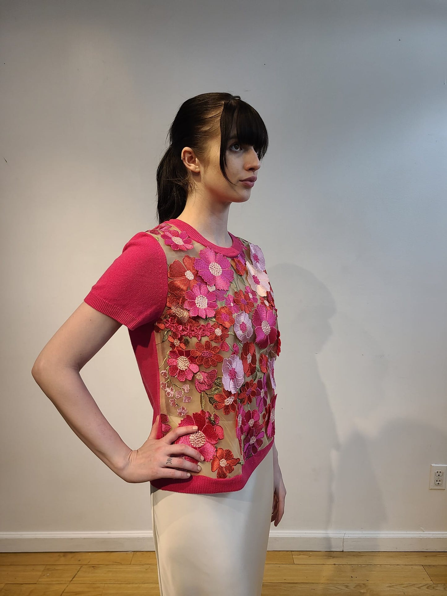 PINK CASHMERE T SHIRT WITH FRONT EMBELLISHED BARBIE PINK, PEONIES PINK & RED HOT FLOWERS WITH GORGEOUS GREEN VINES ON NUDE TULLE (SIZE L)
